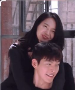 신민아-김우빈-화보-촬영