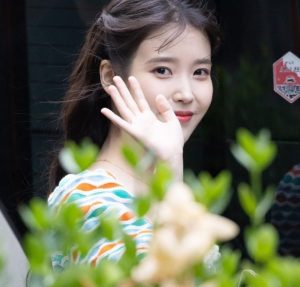 아이유-이미지