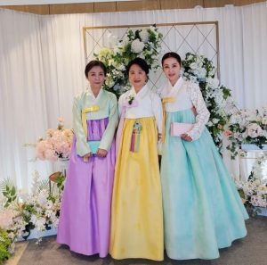 전혜진과-언니들-이미지