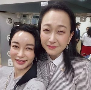 파친코 -이민진- 고종사촌-김혜은-이미지